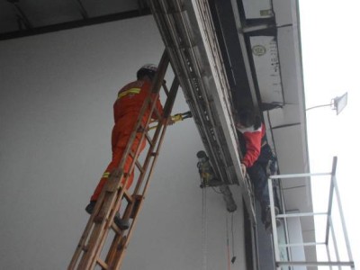 电动卷帘门结构图片,电动卷帘门结构图