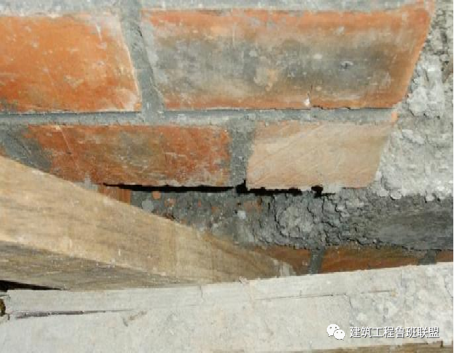 墙面为什么总开裂?15个原因,施工请注意! 第10张 墙面为什么总开裂?15个原因,施工请注意! 第10张